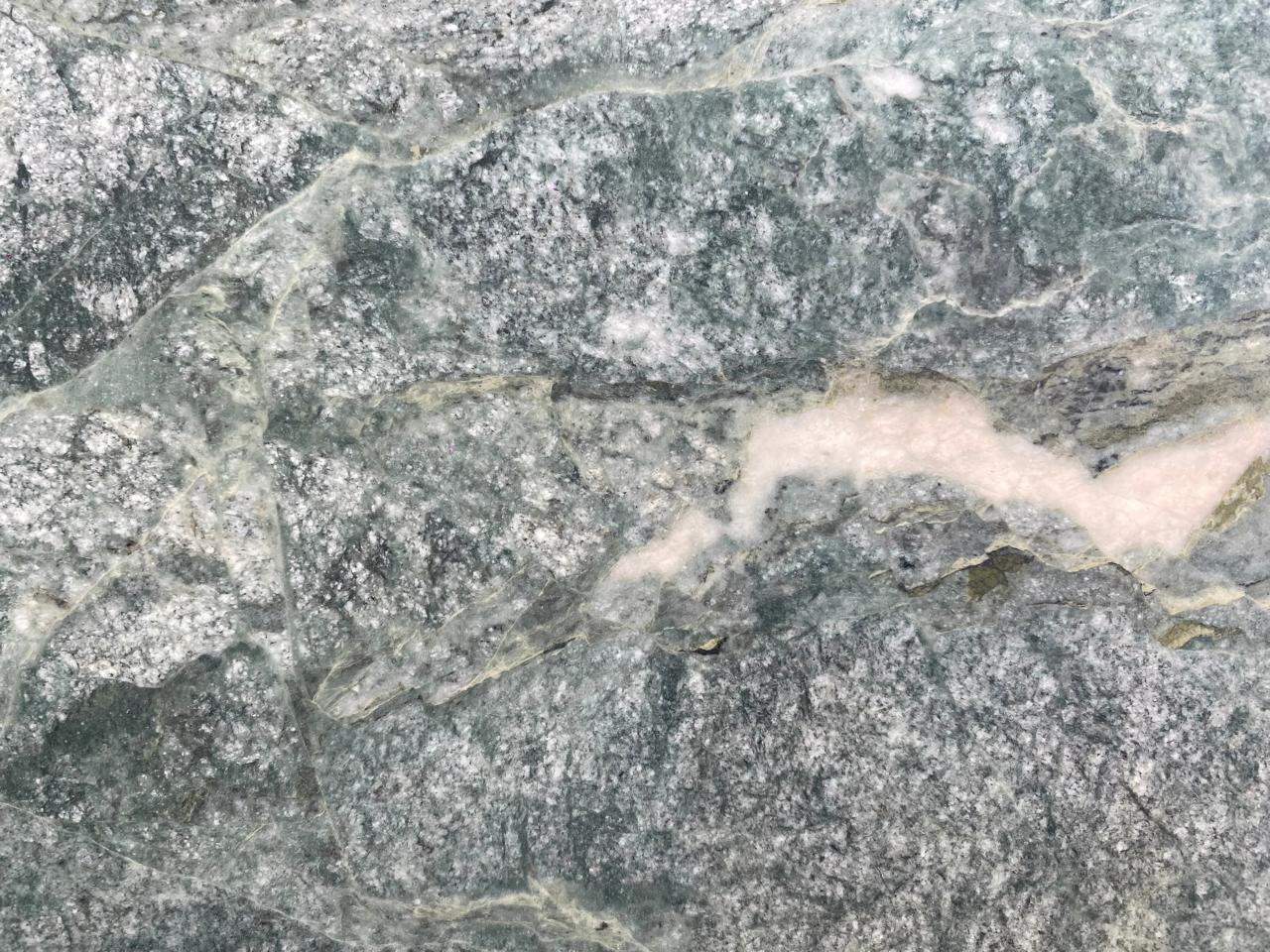 Cuarcita del Mare 3.06 x 1.91 acabado pulido y brillado. Image